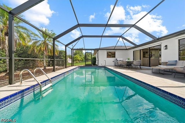 13 SE 20th PL, Cape Coral, FL 33990