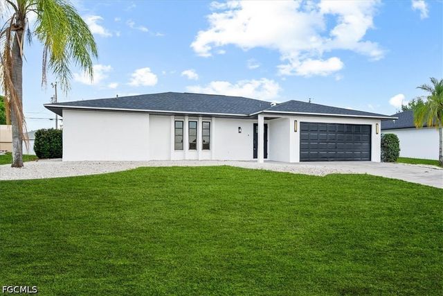 13 SE 20th PL, Cape Coral, FL 33990