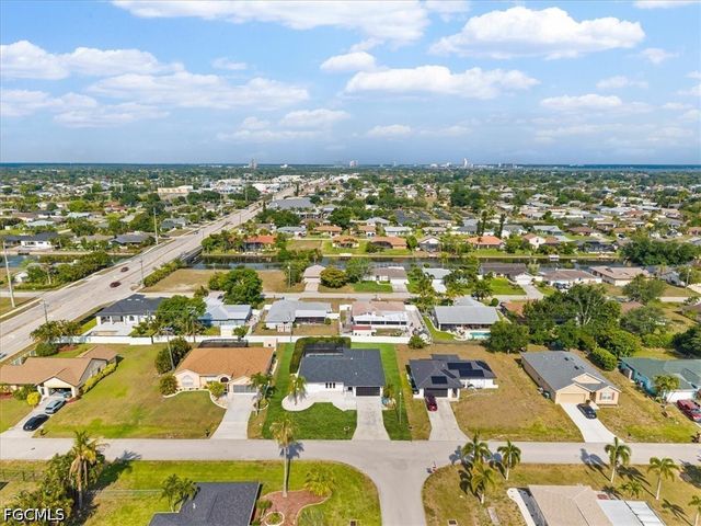 13 SE 20th PL, Cape Coral, FL 33990