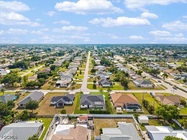 13 SE 20th PL, Cape Coral, FL 33990