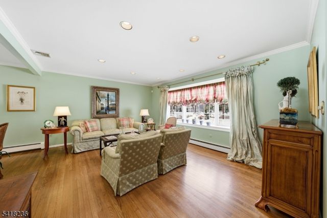 8 Johnston Dr, Morris Twp., NJ 07960