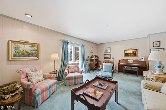 8 Johnston Dr, Morris Twp., NJ 07960