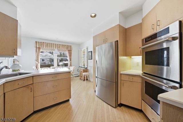 8 Johnston Dr, Morris Twp., NJ 07960