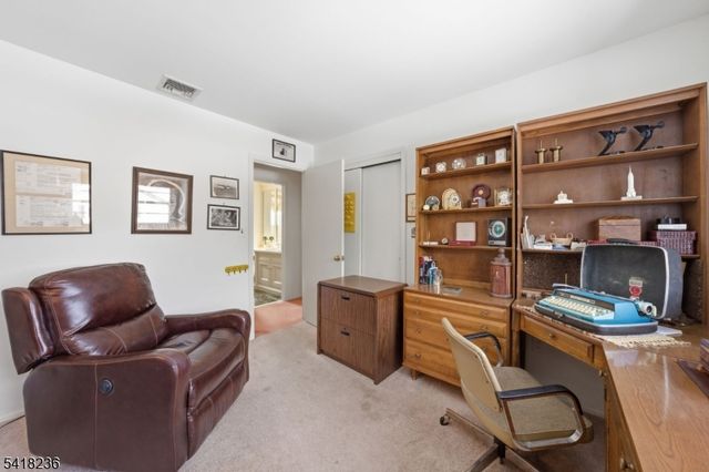 8 Johnston Dr, Morris Twp., NJ 07960