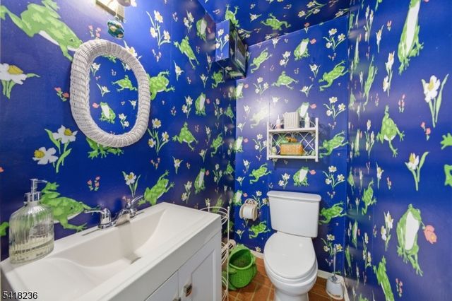 8 Johnston Dr, Morris Twp., NJ 07960