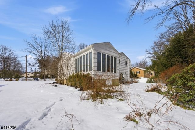 8 Johnston Dr, Morris Twp., NJ 07960