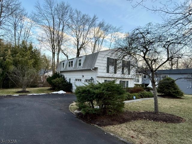 8 Johnston Dr, Morris Twp., NJ 07960