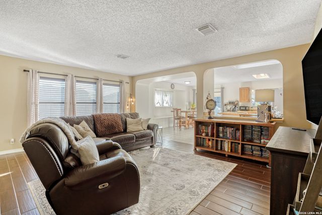 8102 Bent Meadow, Converse, TX 78109