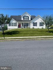 35 ADAMS RD, Leesport, PA 19533