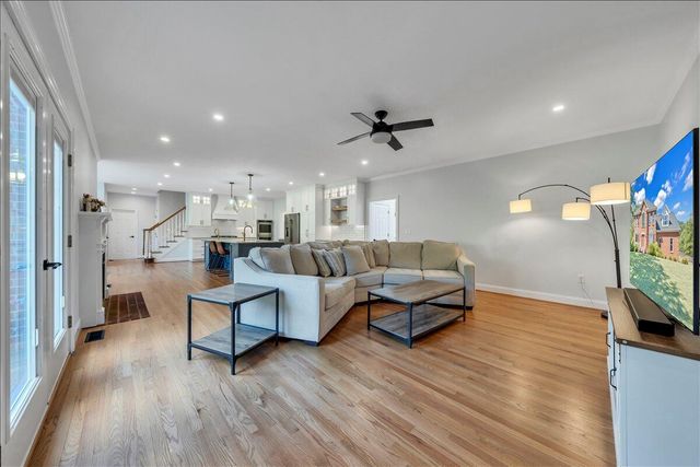 2010 Mountain View RD, Vinton, VA 24179
