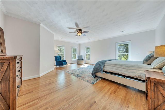 2010 Mountain View RD, Vinton, VA 24179