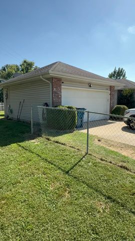 4136 Somerset Drive, Battlefield, MO 65619