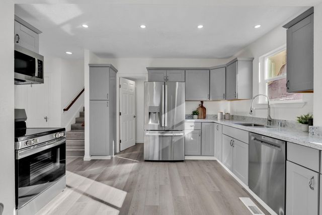 1482 Lincoln, Berkeley, CA 94702