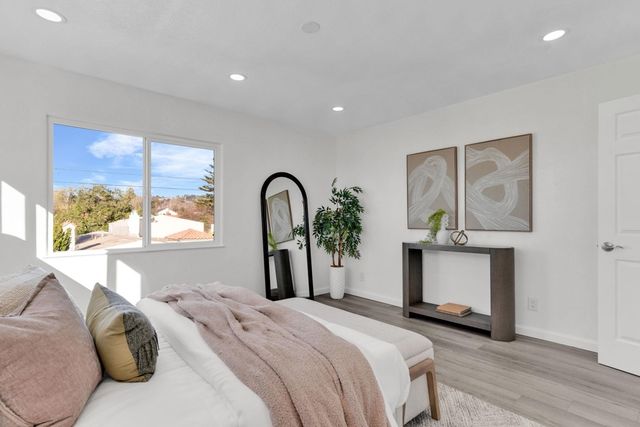 1482 Lincoln, Berkeley, CA 94702