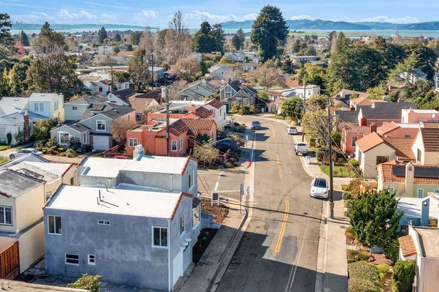 1482 Lincoln, Berkeley, CA 94702