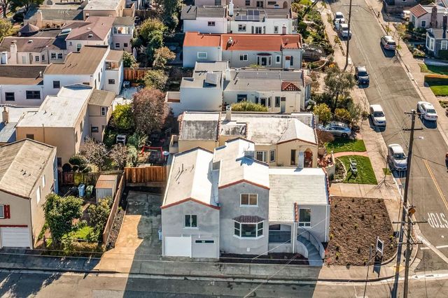 1482 Lincoln, Berkeley, CA 94702