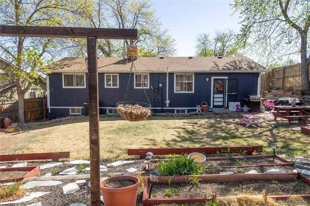 9017 Dover Street, Broomfield, CO 80021