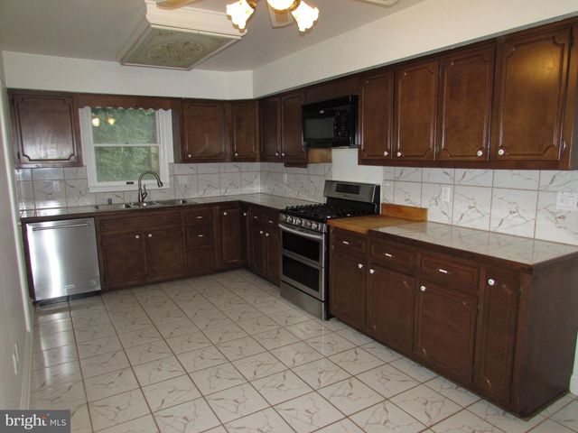 472 OLD ORCHARD CIR, Millersville, MD 21108