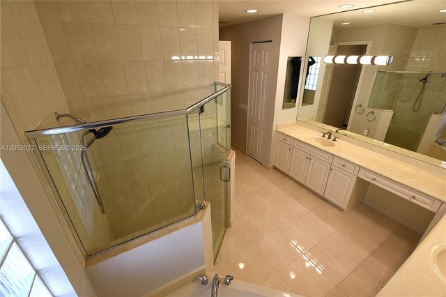 10086 Noceto Way, Boynton Beach, FL 33437