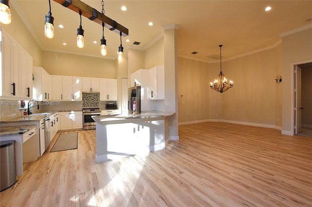 10086 Noceto Way, Boynton Beach, FL 33437
