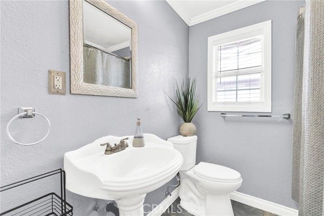 7117 Lugo, Paramount, CA 90723