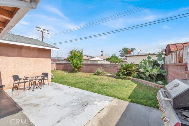 7117 Lugo, Paramount, CA 90723