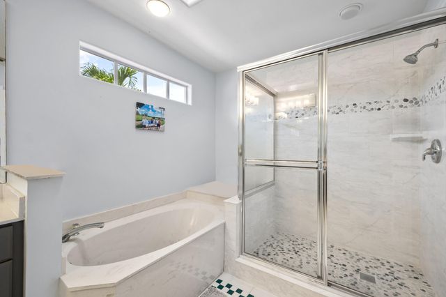 33 Monterey Pointe Drive, Palm Beach Gardens, FL 33418