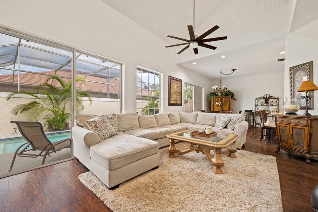 33 Monterey Pointe Drive, Palm Beach Gardens, FL 33418