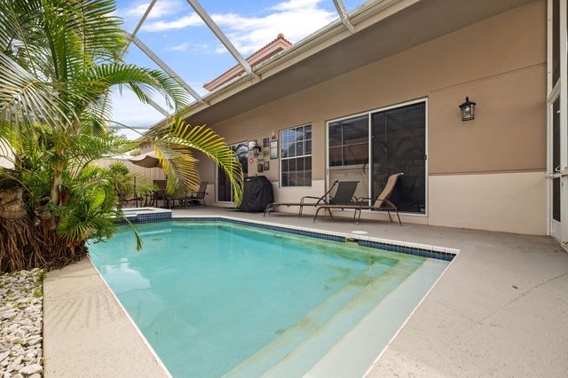 33 Monterey Pointe Drive, Palm Beach Gardens, FL 33418