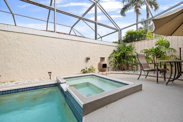33 Monterey Pointe Drive, Palm Beach Gardens, FL 33418
