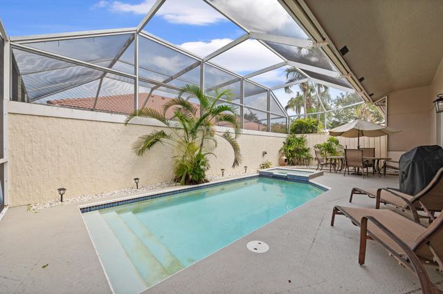 33 Monterey Pointe Drive, Palm Beach Gardens, FL 33418
