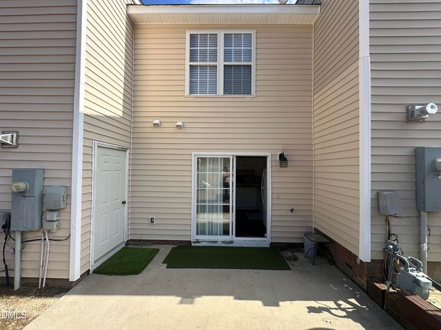 2106 Walnut Bluffs Lane, Raleigh, NC 27610