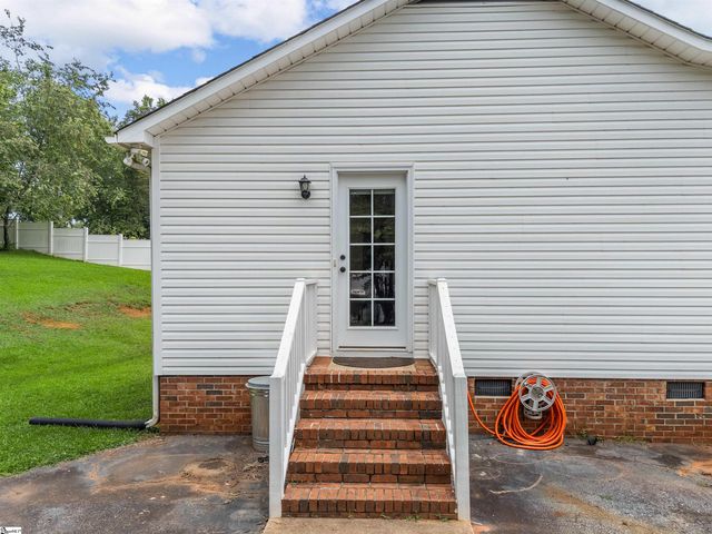 145 Hillside Circle, Easley, SC 29640