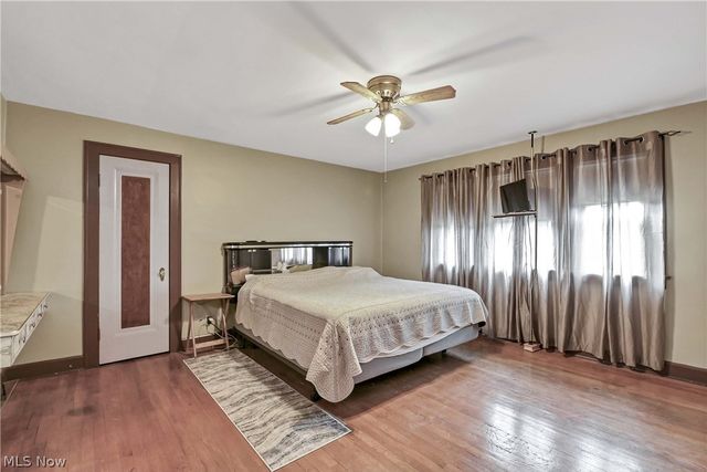 5733 Brecksville Road, Independence, OH 44131