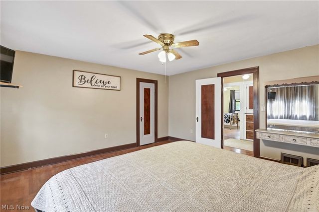 5733 Brecksville Road, Independence, OH 44131