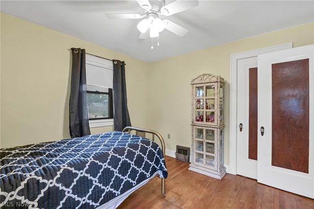 5733 Brecksville Road, Independence, OH 44131