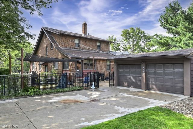 5733 Brecksville Road, Independence, OH 44131