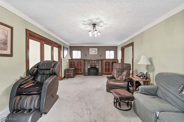 5733 Brecksville Road, Independence, OH 44131