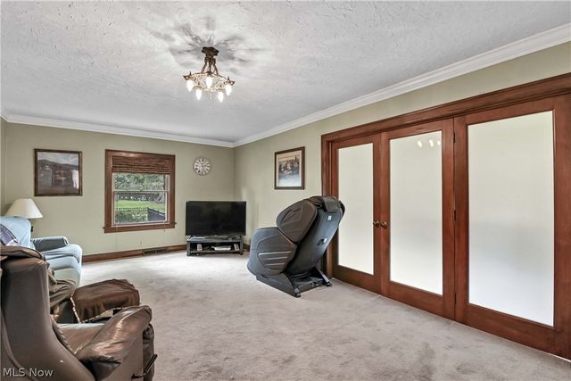 5733 Brecksville Road, Independence, OH 44131