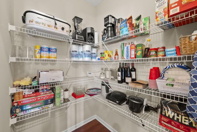 729 Redwood Lane, Lewis Center, OH 43035