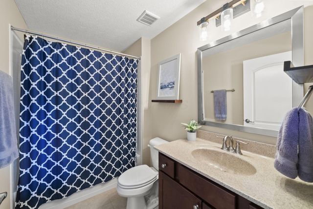 729 Redwood Lane, Lewis Center, OH 43035