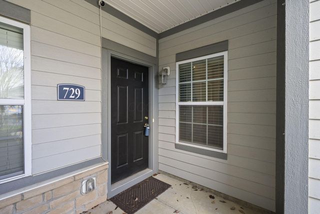 729 Redwood Lane, Lewis Center, OH 43035