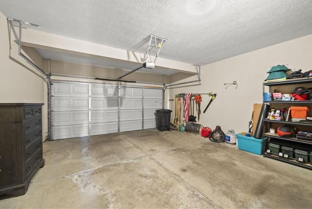 729 Redwood Lane, Lewis Center, OH 43035