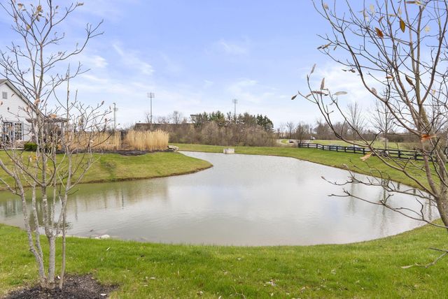 729 Redwood Lane, Lewis Center, OH 43035