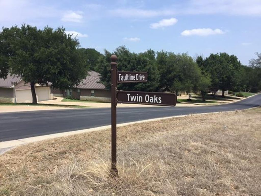 Lot W4042 Fault Line/Twin Oaks, Horseshoe Bay, TX 78657