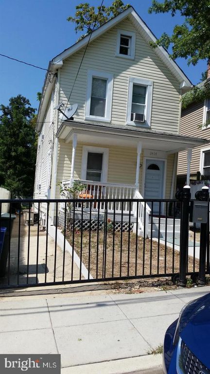 2414 HAMLIN PL NE, Washington, DC 20018