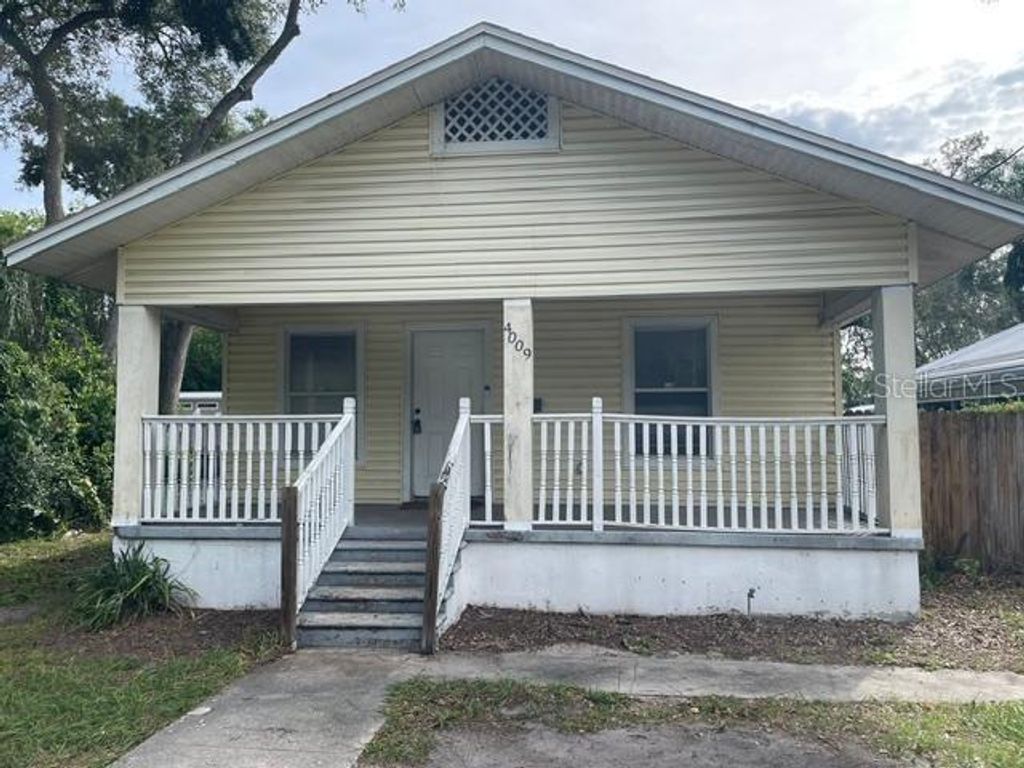 Image 1 of property listing at 4009 N CENTRAL AVENUE, Tampa, FL 33603