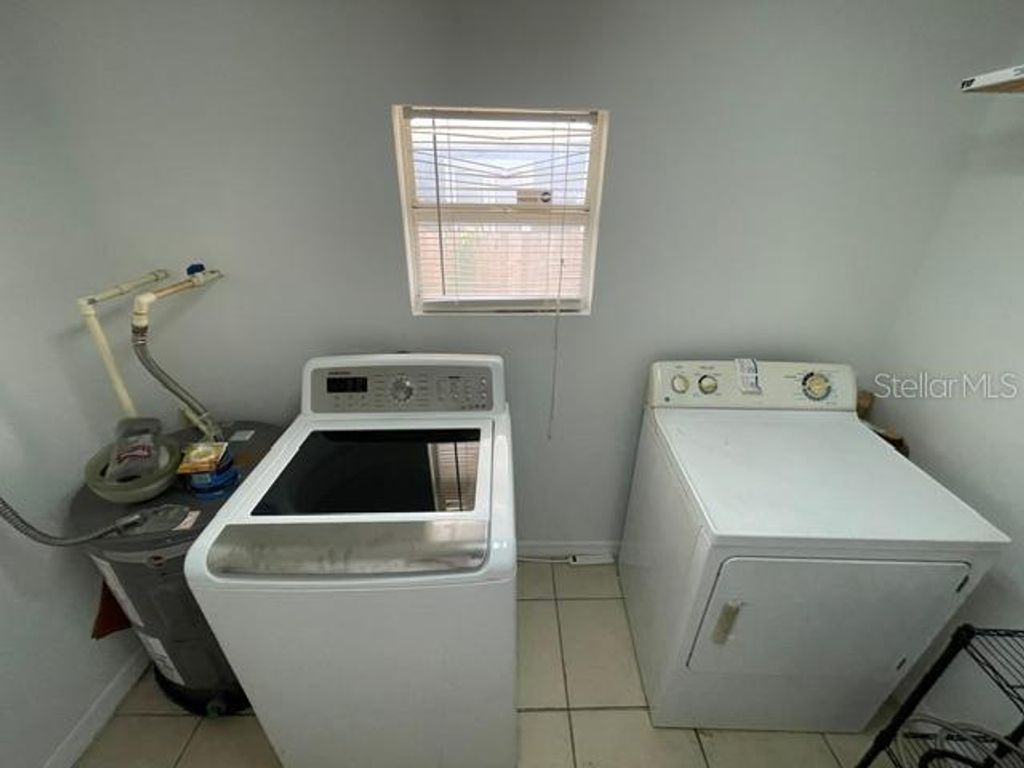 Image 15 of property listing at 4009 N CENTRAL AVENUE, Tampa, FL 33603