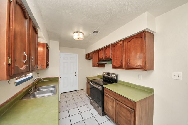 5322 Bulen Avenue, Friendswood, TX 77546