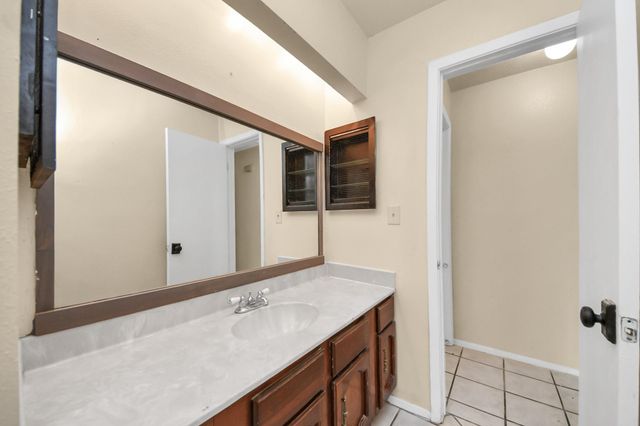 5322 Bulen Avenue, Friendswood, TX 77546